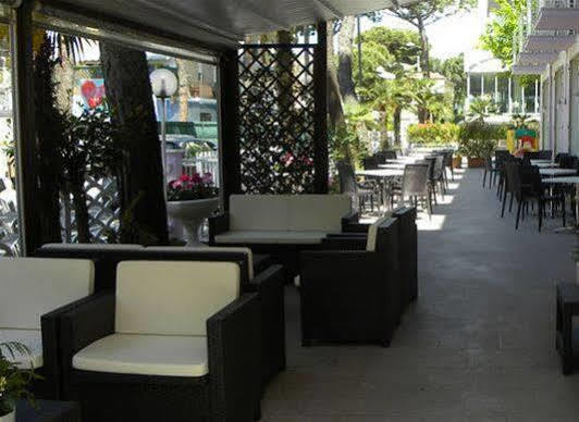 Nevia Hotel
